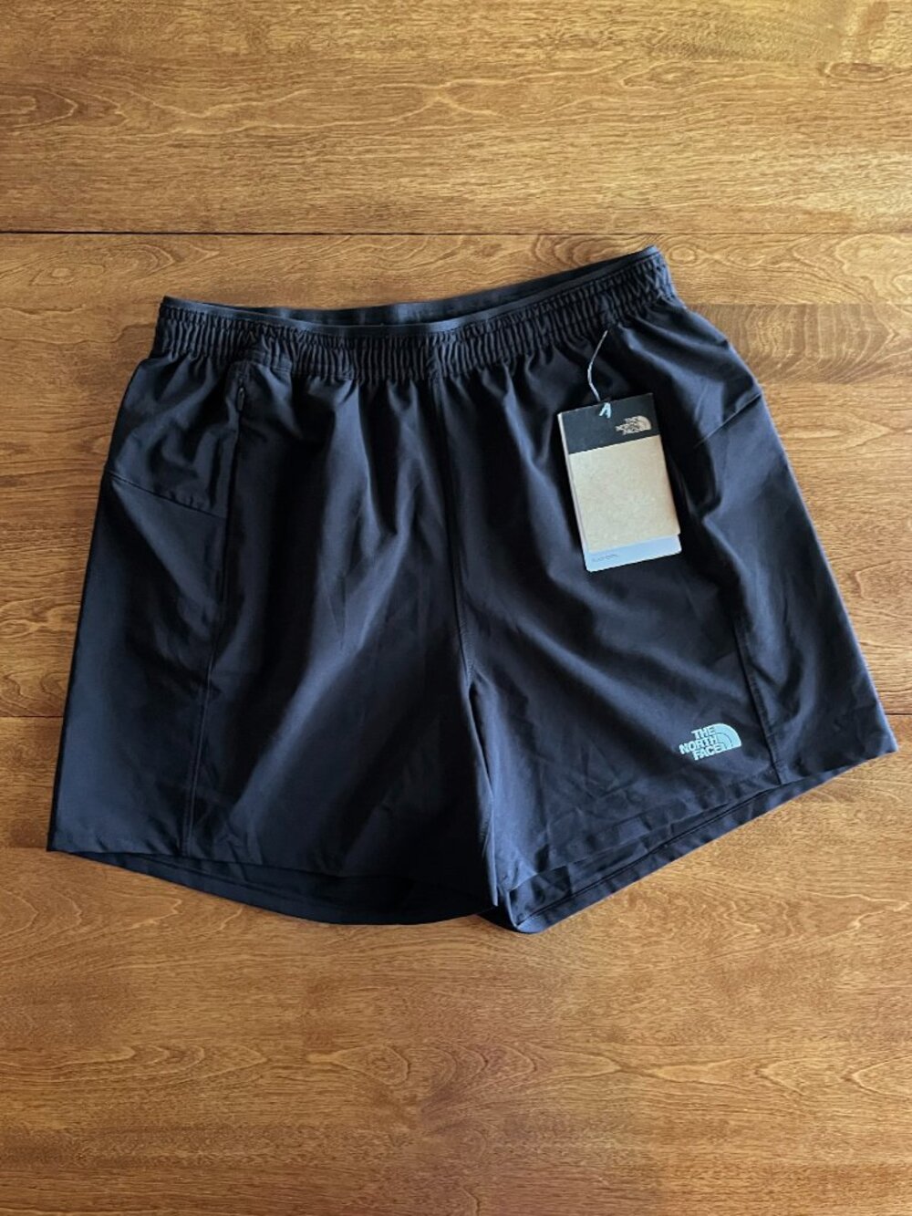 The North Face black Wander shorts S NWT